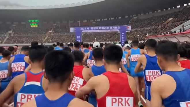 לרוץ מרתון במדינה המבודדת בעולם