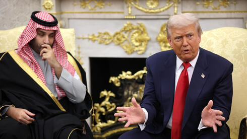 Trump approves AI chip sales to Saudi Arabia, UAE