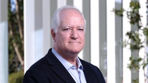 תואר ראשון בעידן AI: האם הוא עדיין נחוץ? הניסוי של פרופ' גנור חושף תובנות