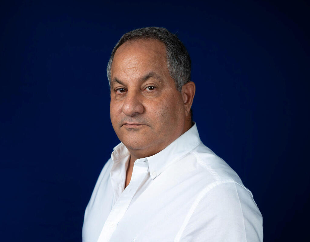 עזרא גבאי. סוכן הביטוח החשוד בפרשת "יד לוחצת יד" (צילום: באדיבות גבאי סוכנות לביטוח) עזרא גבאי