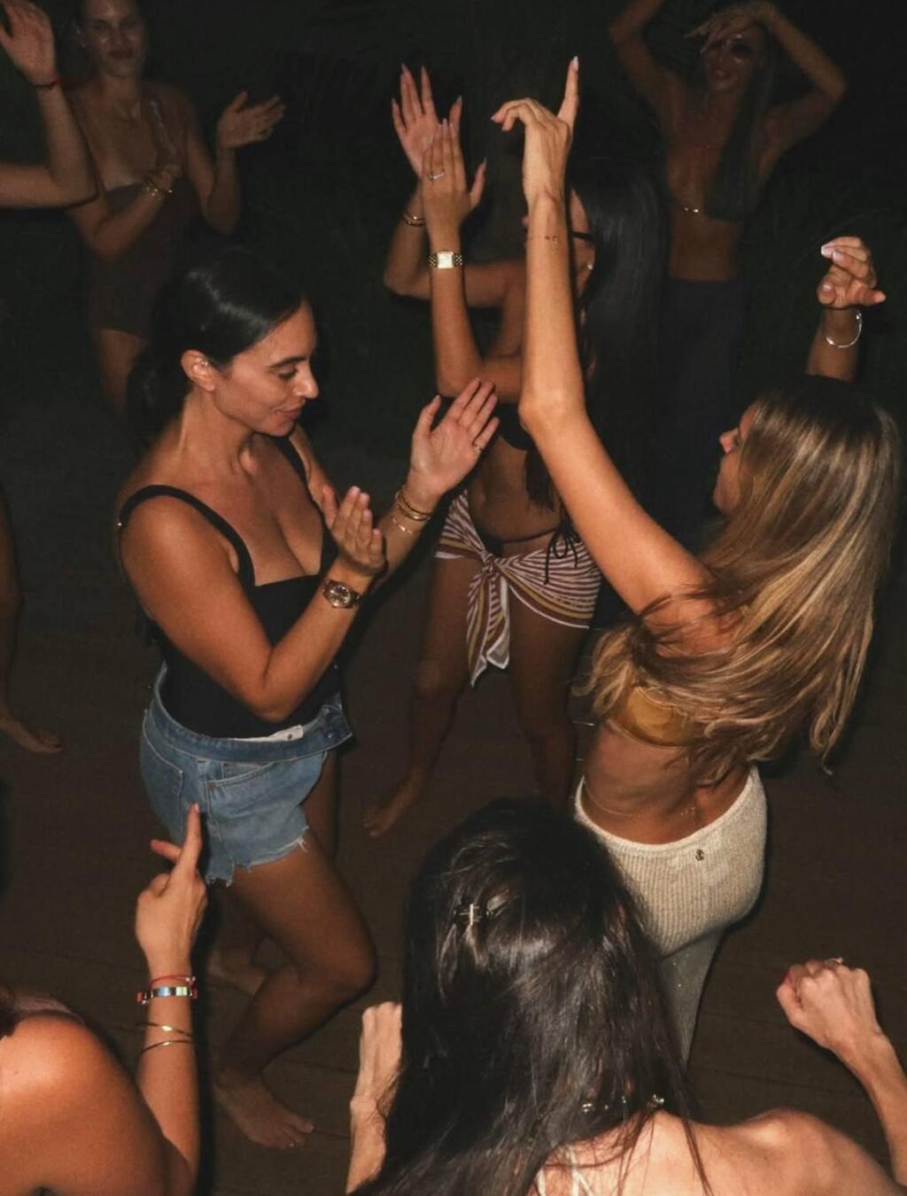 מרימות אל תוך הלילה (צילום מסך) יעל נזרי יום הולדת