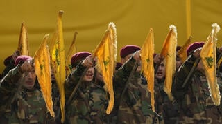 في لبنان يحذرون: "حزب الله سلح نفسه بالطائرات بدون طيار والمتفجرات، ويستعد للقتال