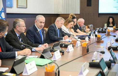 הממשלה מתחמקת: תחליט מי יחקור אותה על המחדל – ודוחה את הוועדה כמה שיותר