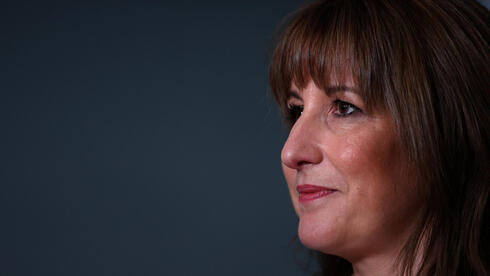 משרת החלומות הפכה לסיוט: הבריטים מתעבים את שרת האוצר ואפשר להבין למה