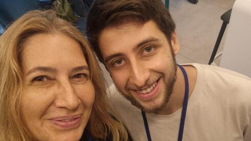 Teen builds AI to help autistic young adults