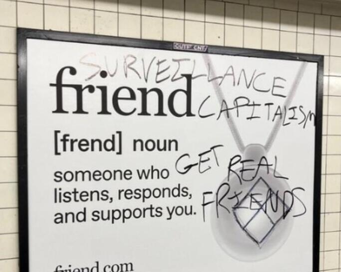 השחתה של קמפיין Friend בניו יורק (צילום: מתוך הרשתות החברתיות) השחתה של קמפיין Friend בניו יורק