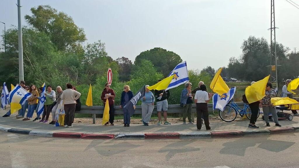 מסע ההלוויה ושיירת דגלים לכבודו של דרור אור ז"ל