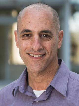 פרופ' עידן מנשה 