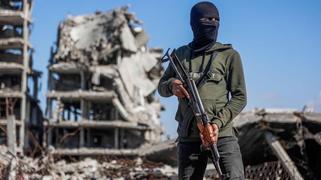 Hamas terrorist (Photo: Omar aL-Qattaa/ AFP) חיפושים בג'באליה