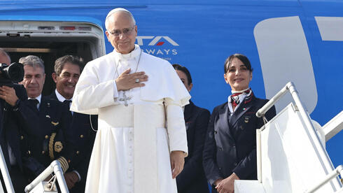 Pope exits Lebanon as fears of conflict rise