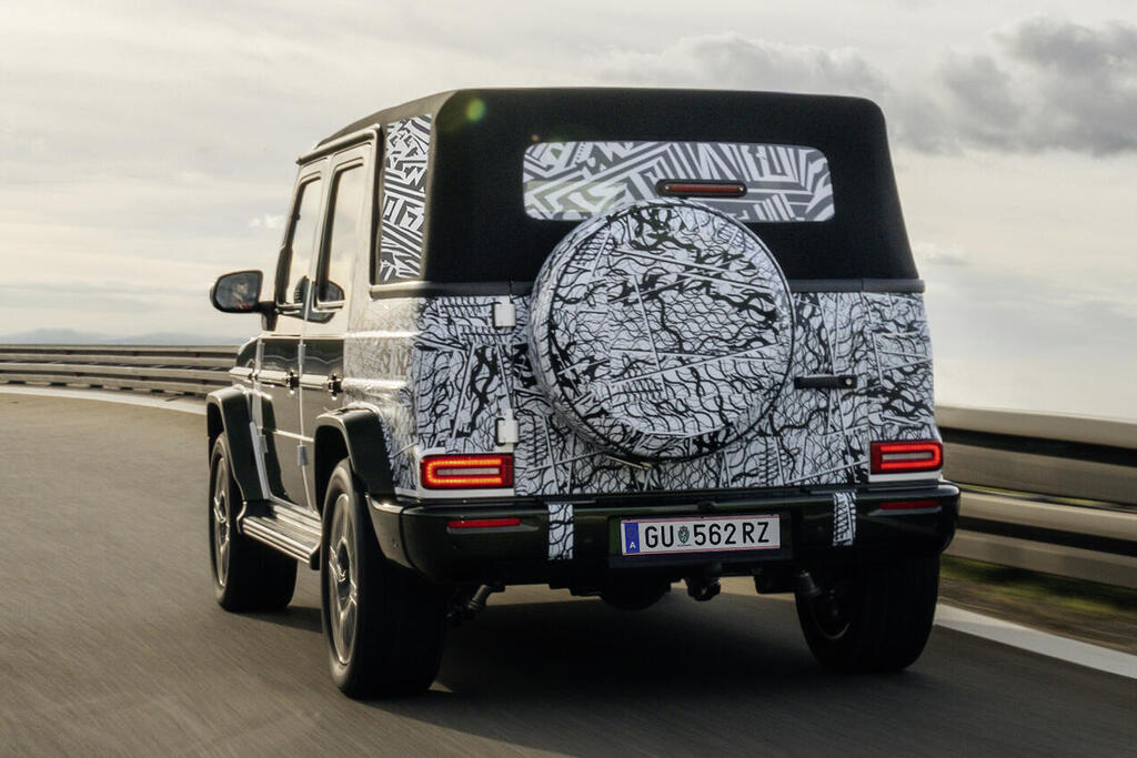 בדיוק מה שהיה חסר לנו בחניה: מרצדס מחזירה G עם גג נפתח