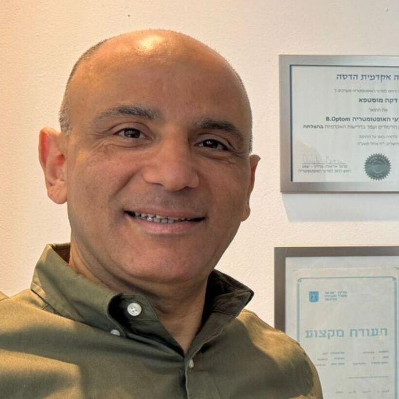 הבעלים של רשת "אופטינייס", מר מוסטפא דקה