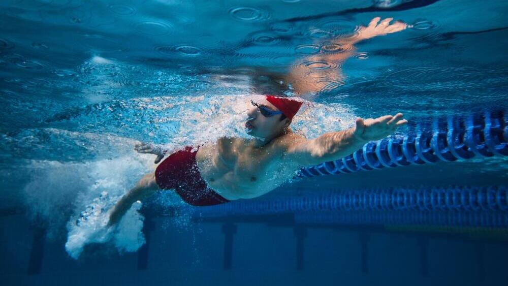 דורשת זמינות גבוהה של פחמימות. שחייה (צילום: shutterstock) שחייה