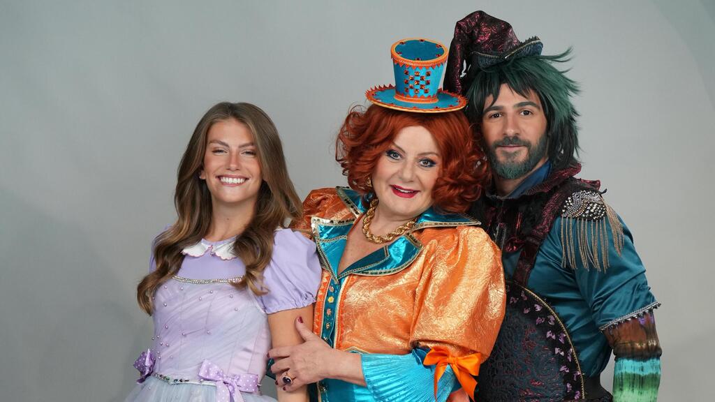 כובע קסמים (צילום: רדי רובינשטיין) כובע הקסמים