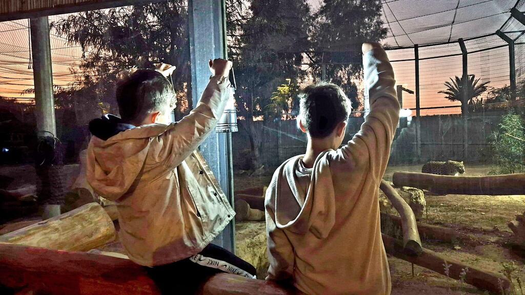 סיורי עששיות במדבריום (צילום: מורן לוי) סיורי עששיות במדבריום