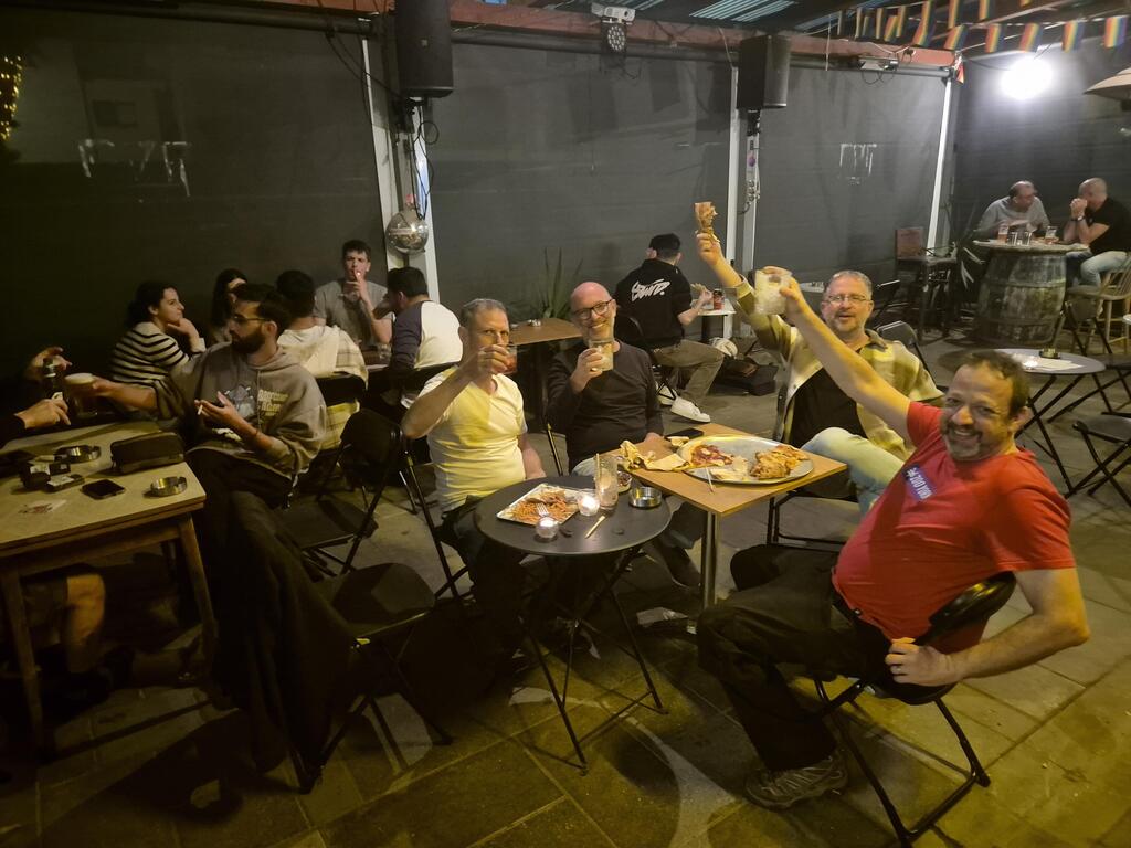 בליינים בראש טוב ברסק (צילום: אסף קמר) בליינים בראש טוב ברסק