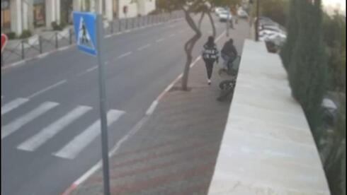 מיותר לדבר על דרך ארץ, אם קשה לזהות את הארץ