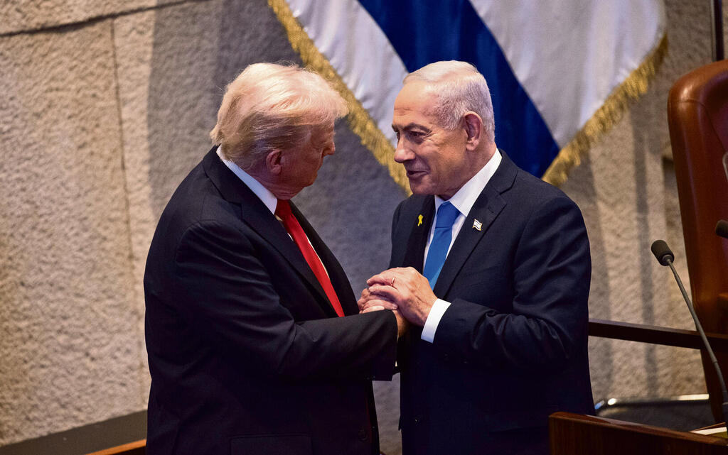 נזיפה "רכה" לירושלים. נתניהו וטראמפ בכנסת ישראל | צילום: אלכס קולומויסקי (אלכס קולומויסקי) נזיפה "רכה" לירושלים. נתניהו וטראמפ בכנסת ישראל | צילום: אלכס קולומויסקי