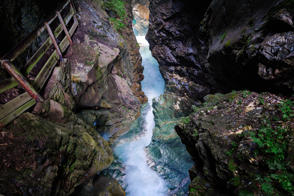 מפלי סטנגה (Gilfenklamm) שבקרבת ראצ'ינז (צילום: shutterstock / RGB Pictures) מפלי סטנגה (Gilfenklamm) שבקרבת ראצ'ינז