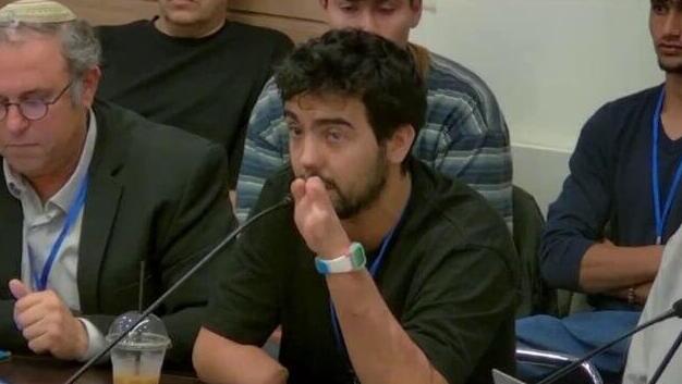 "אנחנו ראשונים לזכויות, וצריכים להיות גם ראשונים בחובות". קמינר אלון קמינר בוועדת החוץ והביטחון