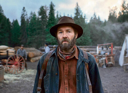 אדג'רטון ב"חלומות רכבת". עץ נופל ביער