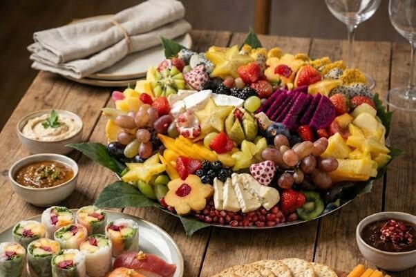 פרי גנך - מגשים מעוצבים