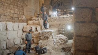 חשיפת קטע החומה החשמונאית בקישלה . חשיפת קטע החומה החשמונאית בקישלה