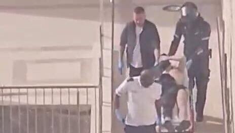 קרב חמולות, בכניסה לבית המשפט: שני פצועים קשה מדקירות בבאר שבע | תיעוד