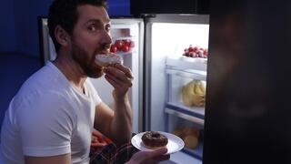 אכילה לילית