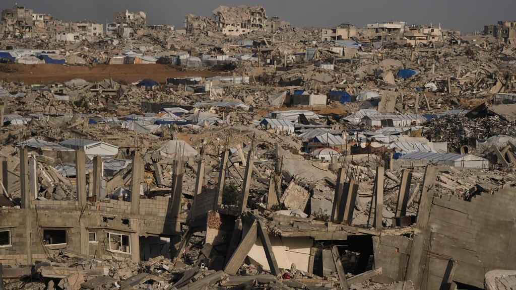 Destruction after two years of war in Gaza (Photo: Jehad Alshrafi/AP) ג'באליה עזה הריסות