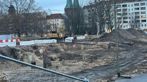 Remains of Jewish homes uncovered in Berlin
