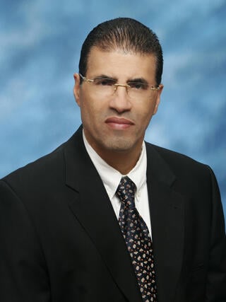 עו"ד ארנון גרפי  