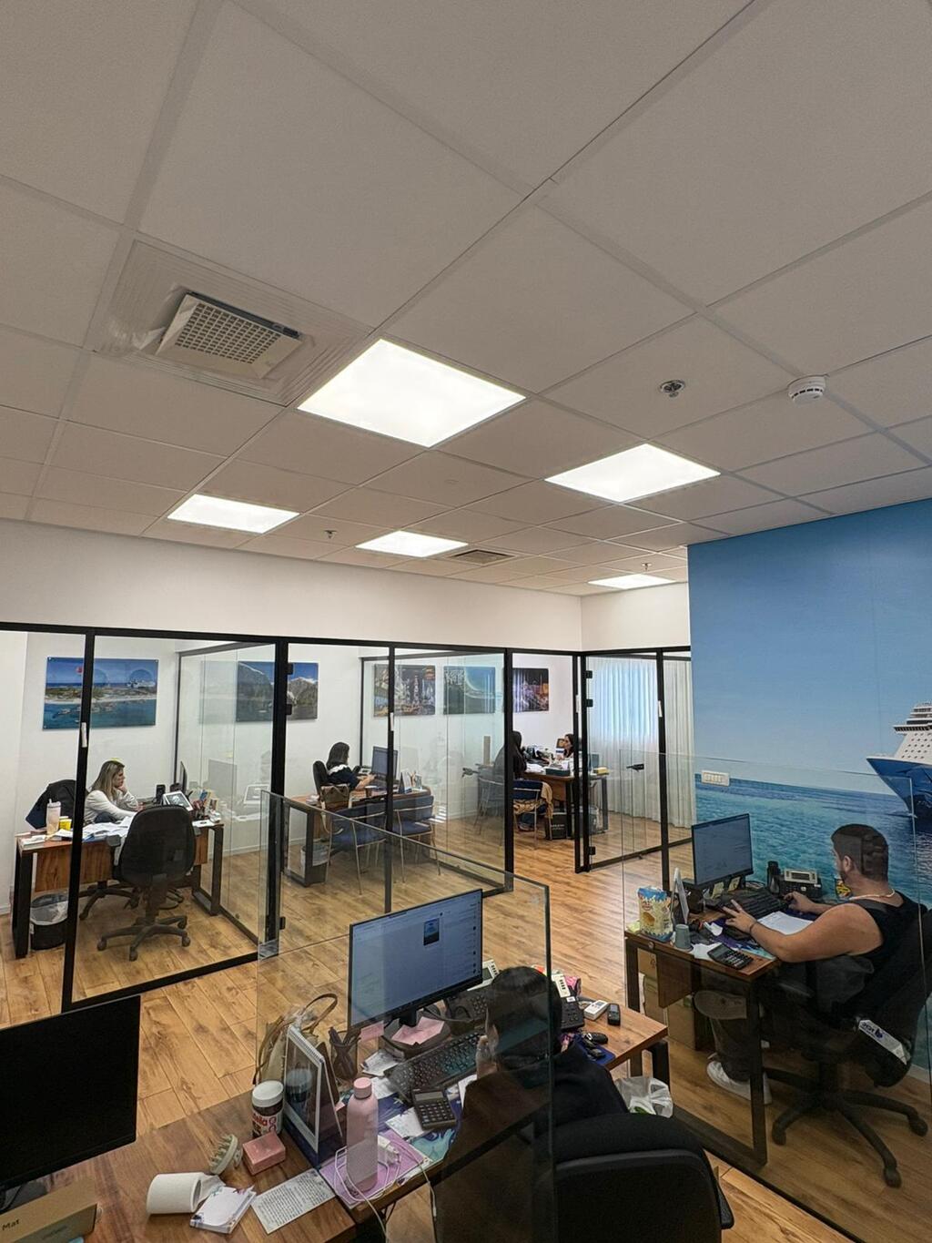 צוות המומחים של לוקס טרוול (קרדיט: לוקס טרוול) קרדיט: לוקס טרוול