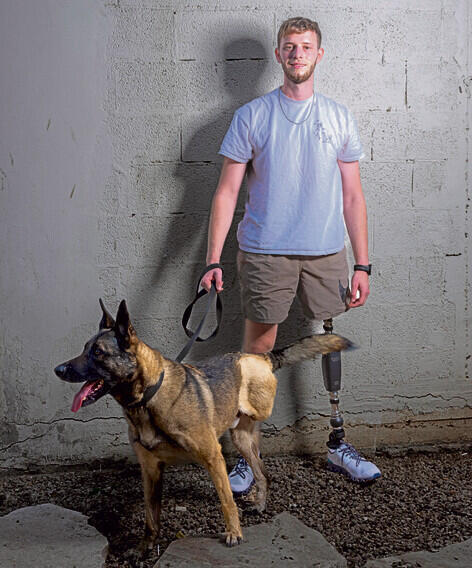 סמל נ', לוחם עוקץ, וכלבו שאקיל