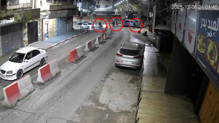 תיעוד: לוחמי צה"ל יורים לעבר רכב פלסטיני חשוד