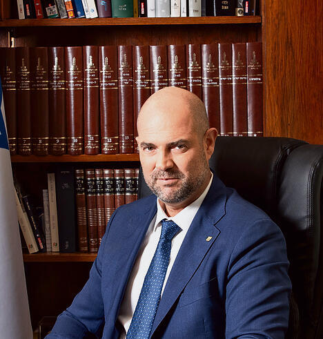 אוחנה. הארכת כהונה | צילום: אלכס קולומויסקי