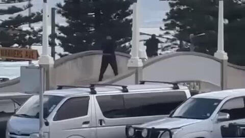 תיעוד: ירי המוני במסיבת חנוכה בסידני שבאוסטרליה