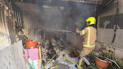 נאבק 4 ימים על חייו: מת מפצעיו ילד שנפגע אנושות בשריפה בבניין בפתח תקווה