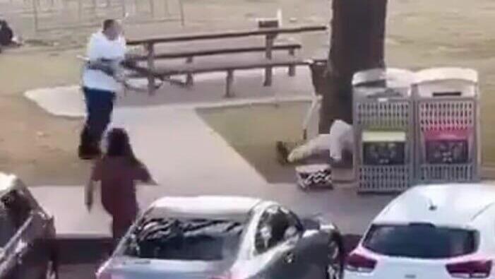 Ahmed Al-Ahmed overtakes a terrorist during the attack on Bondi Beach אחמד אל-אחמד משתלט על המחבל ב סידני אוסטרליה