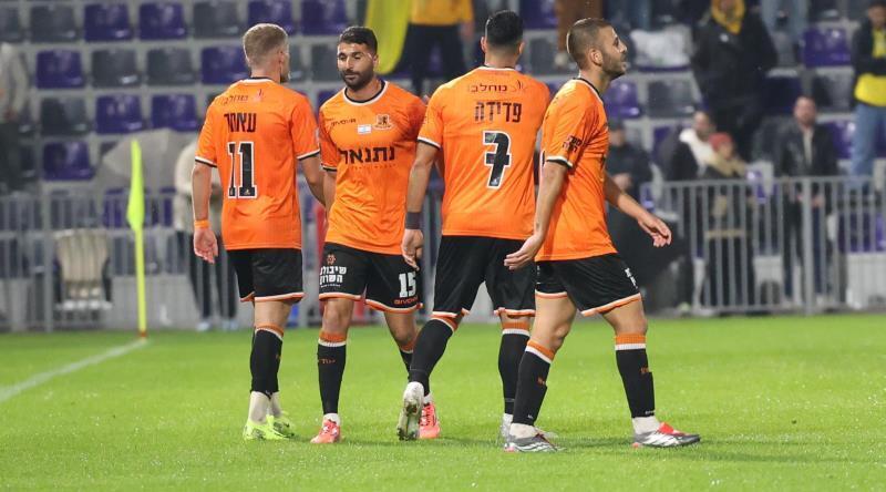 שחקני בני יהודה מרוצים אחרי שער היתרון (אופיר מגדל) שחקני בני יהודה מרוצים אחרי שער היתרון