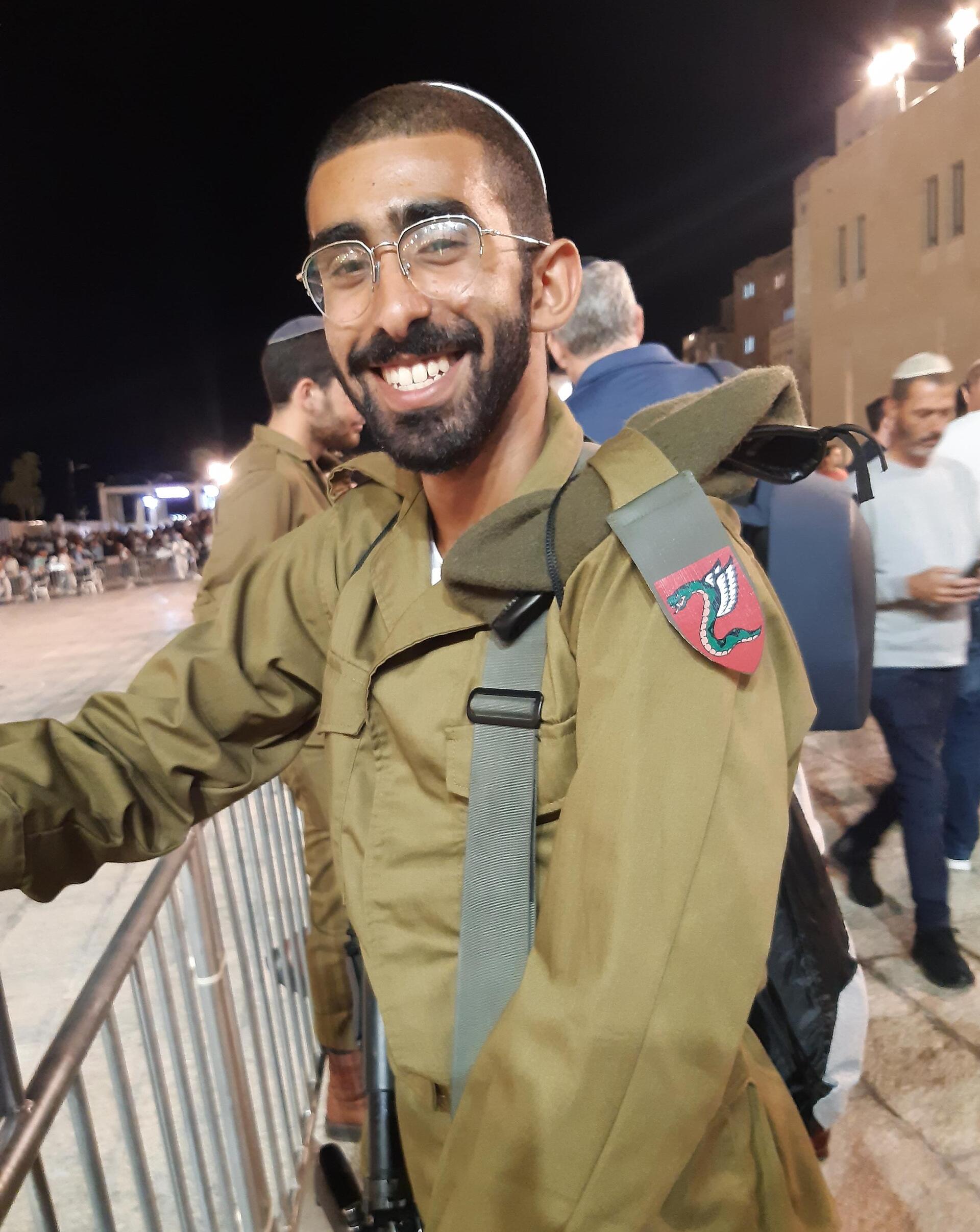 יד לבנים, גל- הד, בצלאל דוד שעשוע ז"ל (באדיבות המשפחה) יד לבנים, גל- הד, בצלאל דוד שעשוע ז"ל