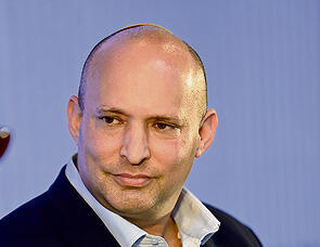 באיראן לגלגו. בנט