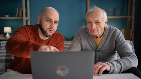 לעבוד עם אבא