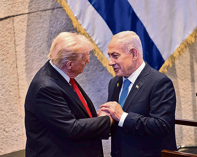 שליטה בכל מחיר. טראמפ ונתניהו | צילום: אלכס קולומויסקי