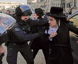 זירת העימות האלים  בירושלים, אתמול  | צילום: מחמוד אילן, אי־פי