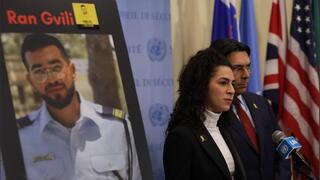 שירה גואילי, אחותו של החלל החטוף האחרון רן גואילי ז"ל בעזה, במסע לבד לארה״ב