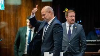 אוחנה תמך בחוק נישואים אזרחיים - ועורר סערה במפלגות החרדיות: "רמיסת התורה"