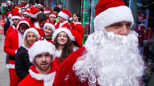 הוצאות החגים באמריקה יעברו את רף הטריליון דולר - וזה ממש לא טוב