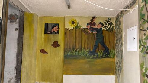 Holocaust-era murals found in Warsaw court