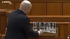 וקסלר מסיר את התמונה
